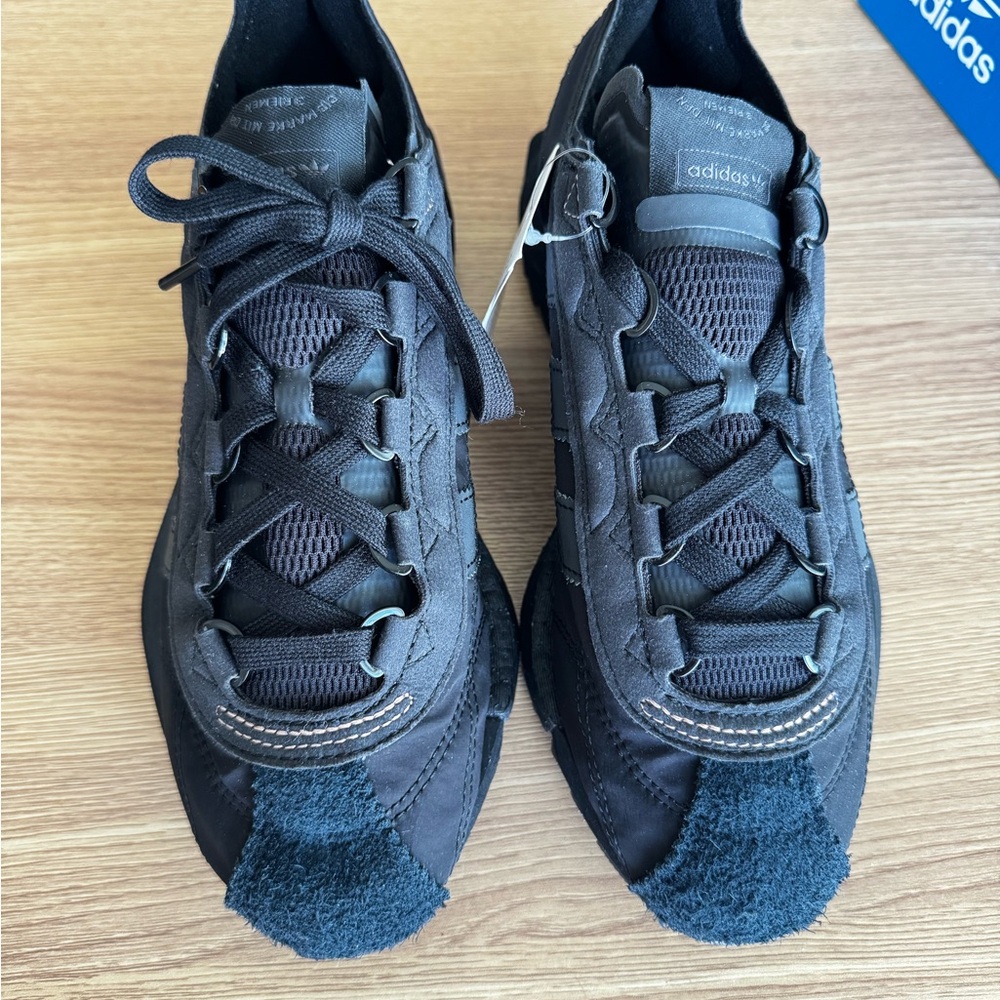 Adidas Men's Black and Gray Sneakers